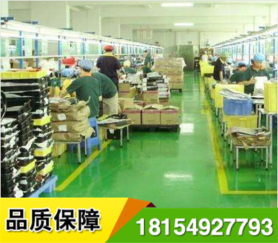 車間倉庫、劃線施工不用噴涂機械,熱熔機械,地面涂膠后直接粘貼,立即可以通車,野外施工簡便,經(jīng)久耐用,標(biāo)線邊緣整齊,作圖剪字方便,長期使用之平均造價低于所有標(biāo)線漆價格.高速路一